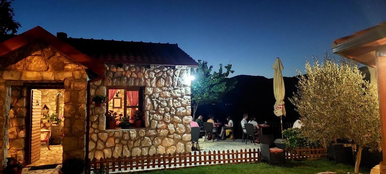 Dujeva Drago-resort Kır Evi *